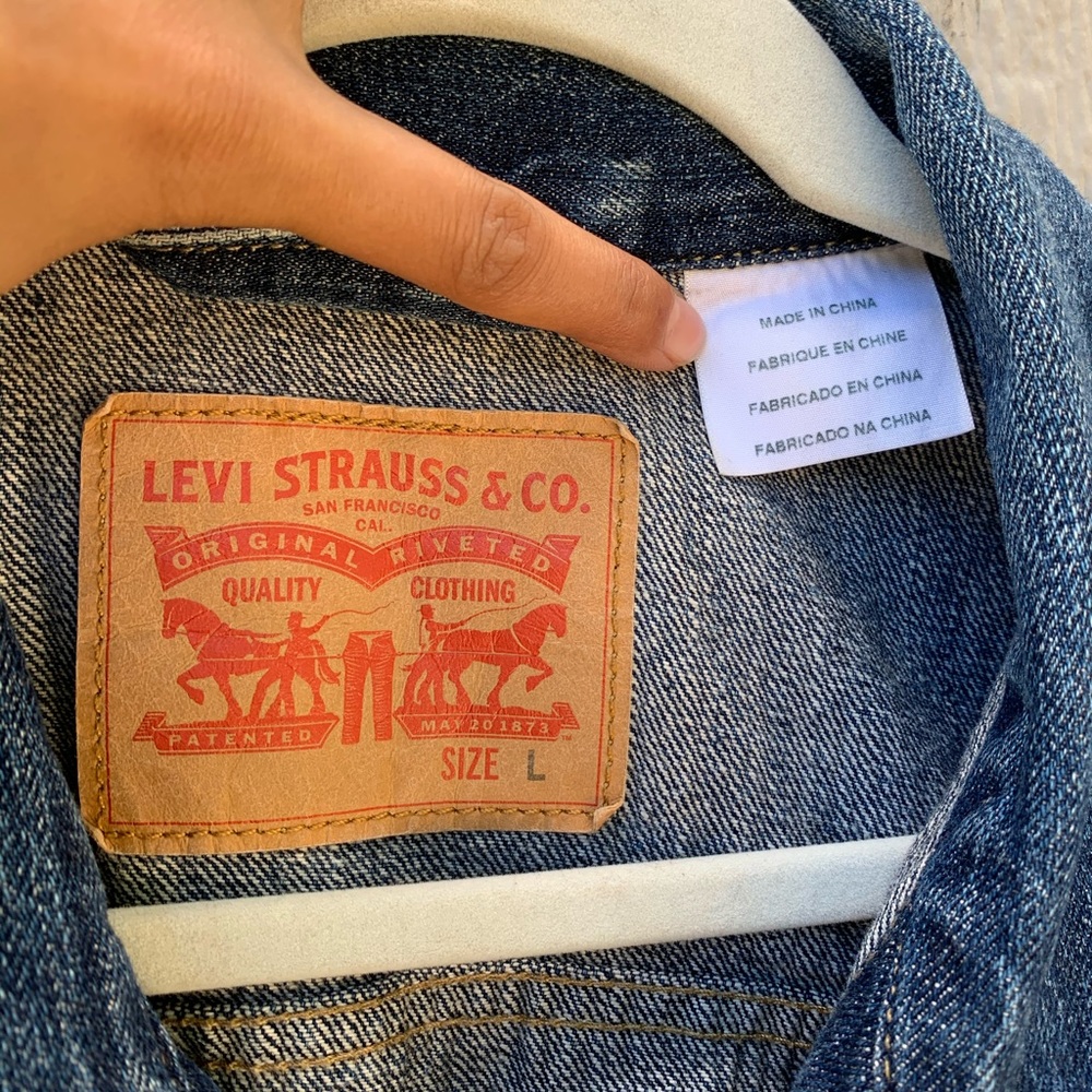 Levi’s classic vintage denim trucker jacket - Picture 8 of 16